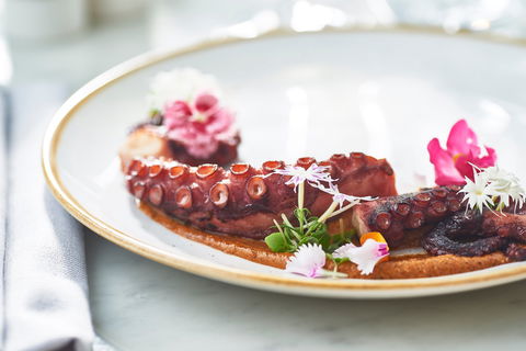 Q Dining - Redcliffe Tourism 1