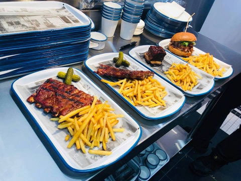 American Bar & Grill - Redcliffe Tourism 0