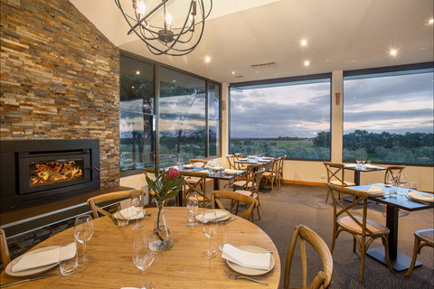 Merne At Lighthouse - Redcliffe Tourism 1