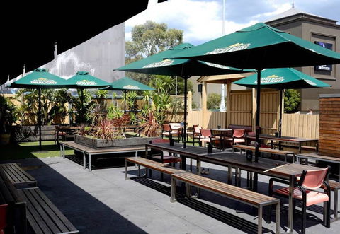 Trumpet Bar - Redcliffe Tourism 0