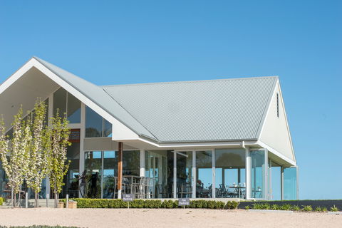 Artwine Cellar Door - Redcliffe Tourism 1