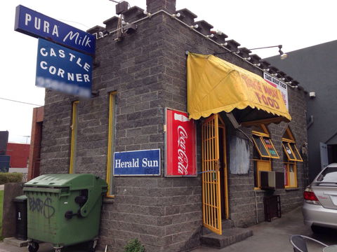 Castle Corner - Redcliffe Tourism 0