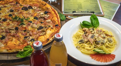 Paninni Woodfired Gourmet Pizzas - Redcliffe Tourism 0