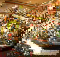 Friend in Hand Hotel - Redcliffe Tourism