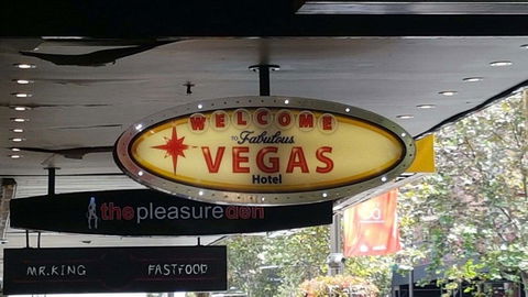 The Vegas Hotel - Redcliffe Tourism 0