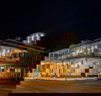 Royal Oak Hotel Penola - Redcliffe Tourism