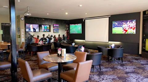 Yagoona Tavern - Redcliffe Tourism 0