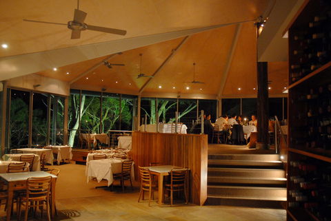 Chris's Restaurant - Redcliffe Tourism 1