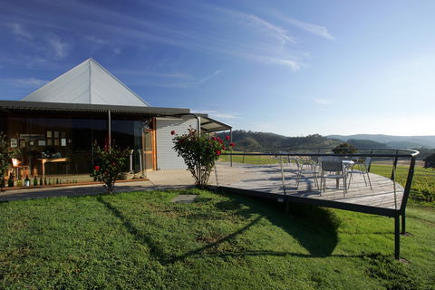 Dalwhinnie Wines - Redcliffe Tourism 1