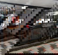 Off Broadway Hotel - Redcliffe Tourism