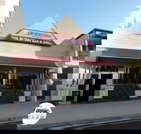 Bush Inn Bar  Grill Steak House - Redcliffe Tourism