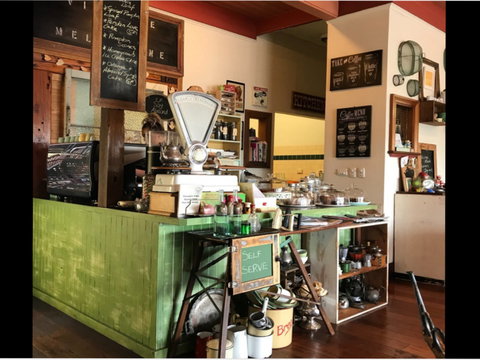 Vintage On Melbourne - Redcliffe Tourism 0