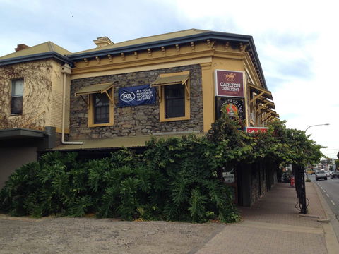 Parkside Hotel - Redcliffe Tourism 0