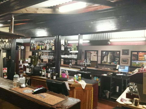 Kinglake Pub - Redcliffe Tourism 0