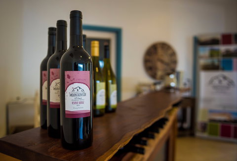 Mountainside Wines - Redcliffe Tourism 2