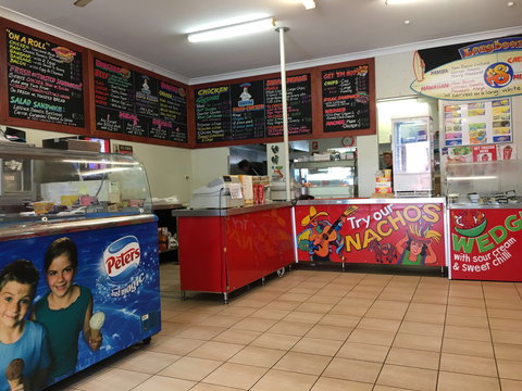 Chick Inn Yamba - Redcliffe Tourism 0