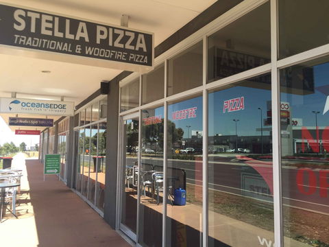 Stella Pizza - Redcliffe Tourism 0