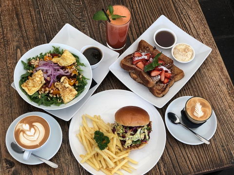 Black Bird Coffee House - Redcliffe Tourism 0