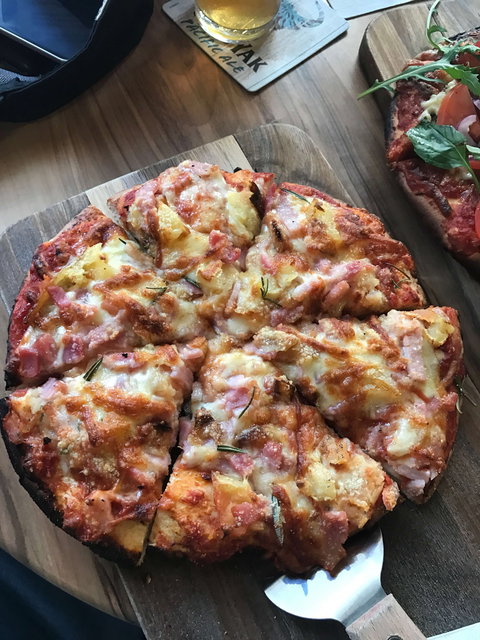 Finbar's Lounge Bar - Redcliffe Tourism 0