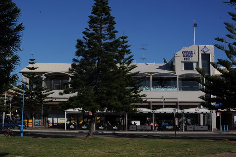 Coogee Legion Club - Redcliffe Tourism 0