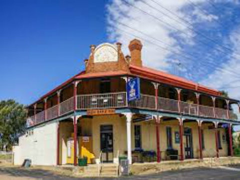 Ironbark Inn - Redcliffe Tourism 0
