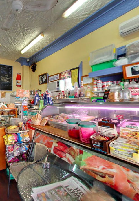 Liz's Lunches & Deli - Redcliffe Tourism 0