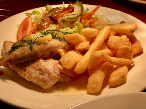 Bay Central Tavern - Redcliffe Tourism 1