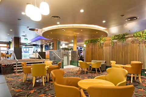Ipswich Jets Leagues Club - Redcliffe Tourism 2