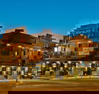 Royal Hotel Queanbeyan - Redcliffe Tourism