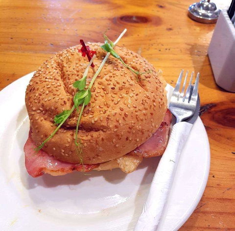 The Colony Coffee House Of Midland - Redcliffe Tourism 0