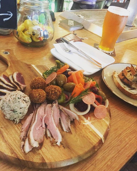 The Duck Inn Pub & Kitchen - Redcliffe Tourism 0