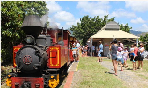 Nepean Pizza - Redcliffe Tourism 12