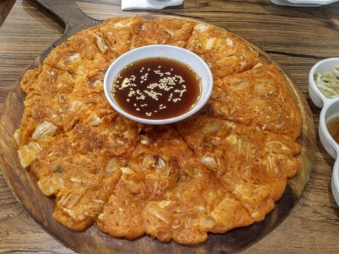 Yami Yami - Redcliffe Tourism 0