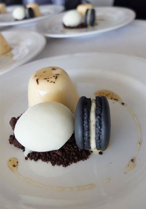 Linq Bar Restaurant - Redcliffe Tourism 5