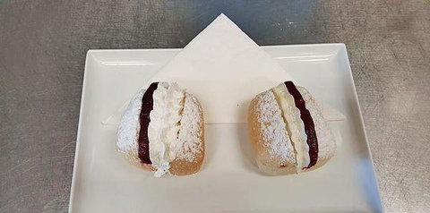 Just A Little Bit Naughty - Redcliffe Tourism 11