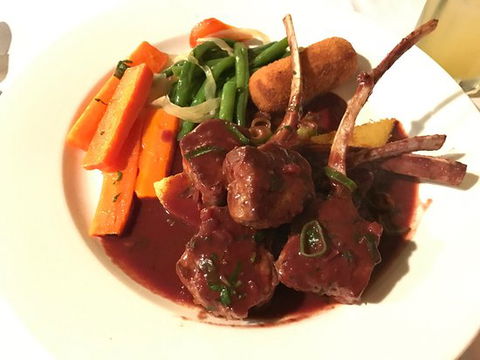 La Scala - Redcliffe Tourism 0