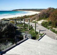 Bunkers Beach House - Redcliffe Tourism