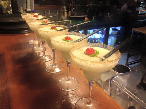 NOA Tapas & Wine Bar - Redcliffe Tourism 3