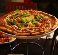 Oz Napoli Pizza Pasta Restaurant - Redcliffe Tourism