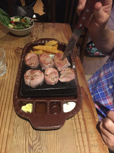 Stones At Dicky’s - Redcliffe Tourism 4