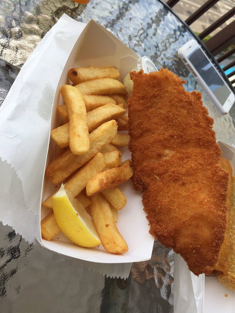 Harold’s Seafood On The Strand - Redcliffe Tourism 3