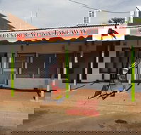 Red Centre Cafe and Takeaway - Redcliffe Tourism