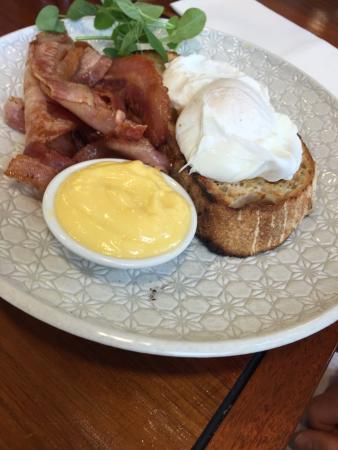 Hurricanes Cafe - Redcliffe Tourism 0