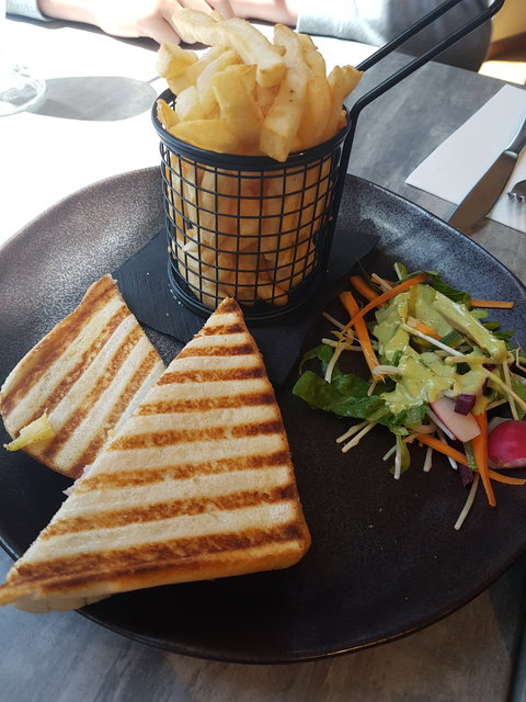 Windows On Westella - Redcliffe Tourism 4