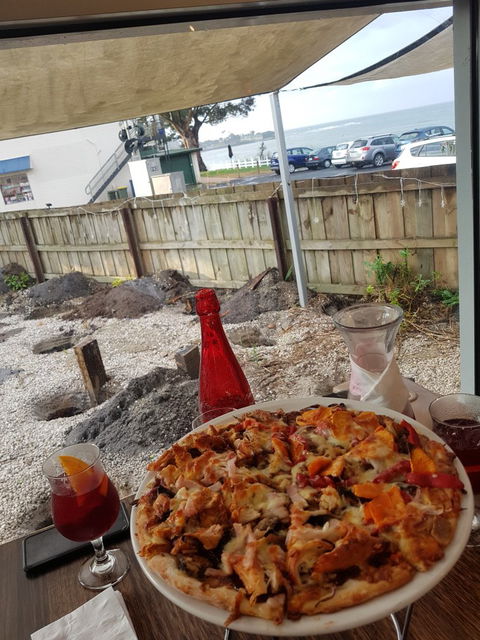 El Perro Tapas & Pizza - Redcliffe Tourism 2