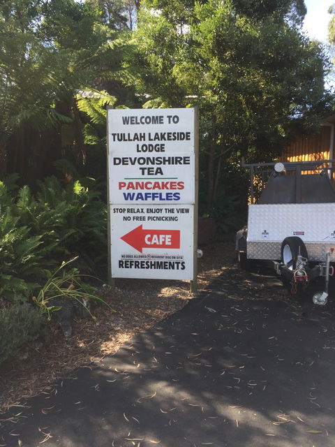 Lakeside Bar & Grill - Redcliffe Tourism 3