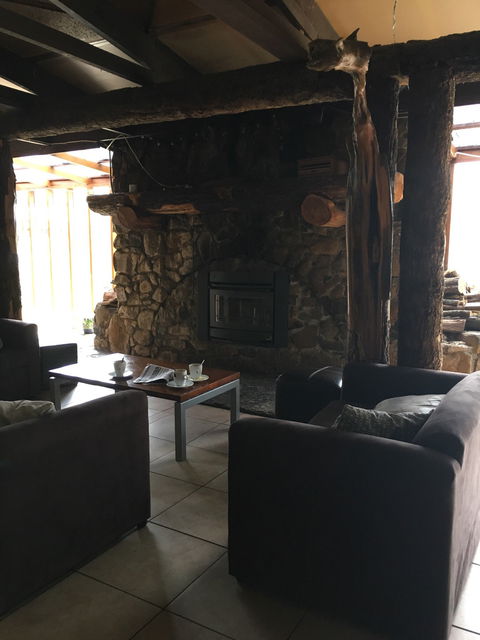 Lakeside Bar & Grill - Redcliffe Tourism 8