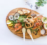 Pavement Restaurant at Lufra Hotel and Apartments - Redcliffe Tourism