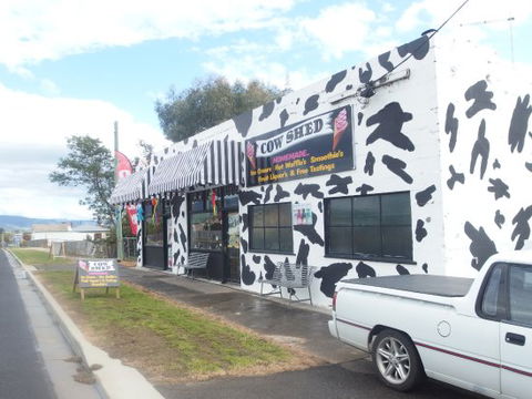The Cow Shed - Redcliffe Tourism 0