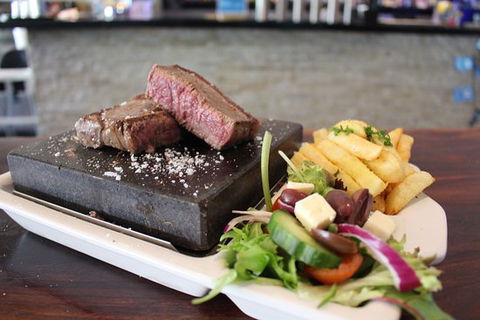 The Pink Duck Bar & Bistro - Redcliffe Tourism 0